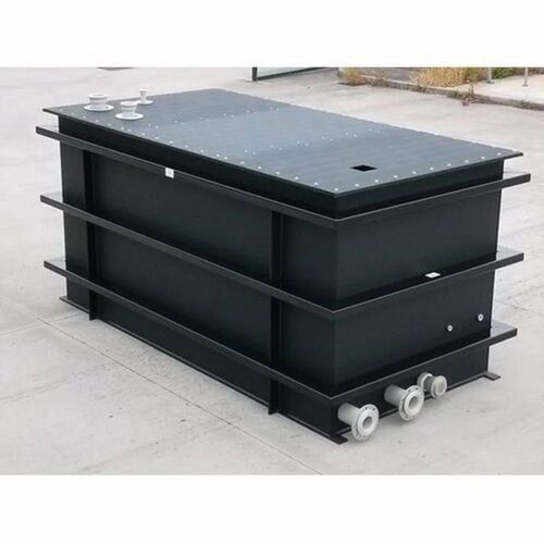 Black HDPE Rectangular Tank For Industrial, Storage Capacity: 500