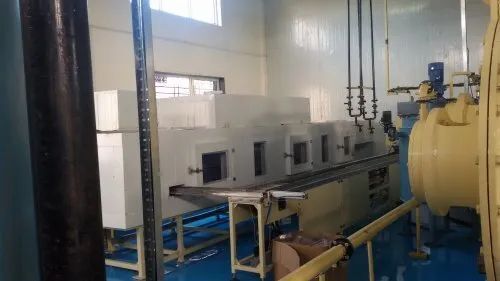 High Performance Durable Mild Steel Chocolate Molding Machine