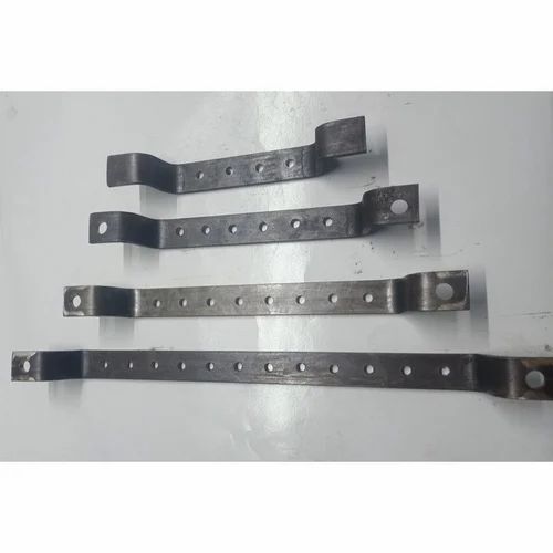 Black Rectangular Mild Steel Clamp For Fittings