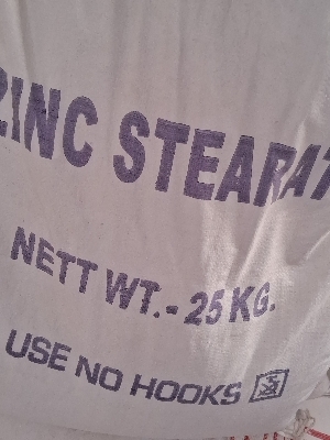 Zinc Stearate - Industrial Grade Powder, Dry Storage Required, Appears as Fine Powder