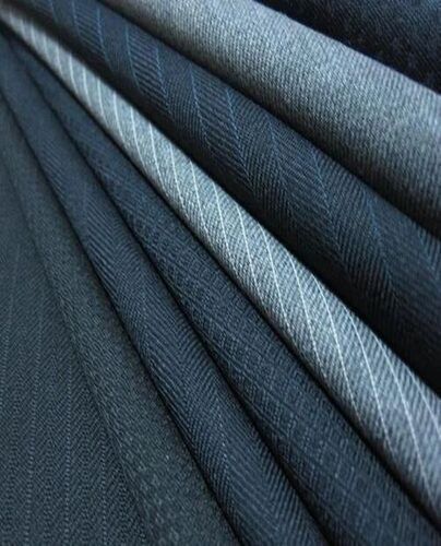 Smooth Texture Polyester Suiting Fabric