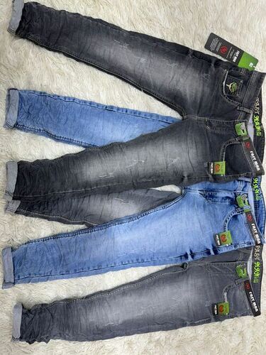 Comfortable And Skin Friendly Casual Wear Mens Cotton Jeans