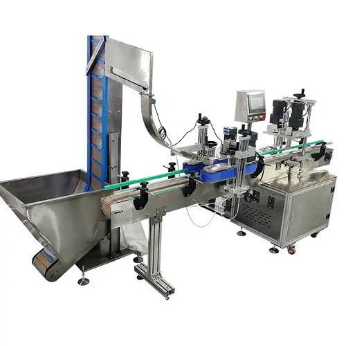 Liquid Plastic Can Four Wheel Clamping Twisting Beverage Bottle Screw Capping Machine