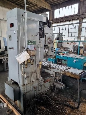 Ruggedly Constructed Vmc Milling Machines