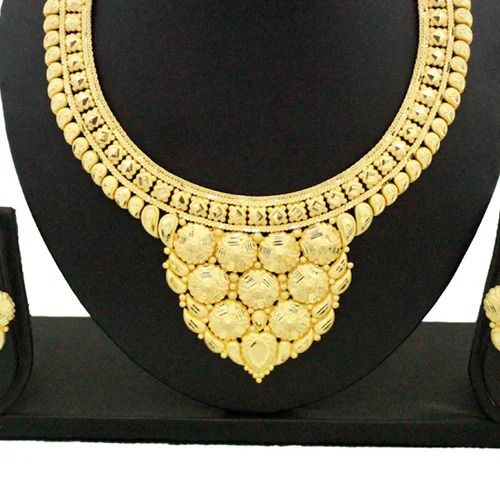 Gold-Plated Necklace Set - Adjustable Length, Luxurious Look with Matching Earrings | Exquisite Craftsmanship for Ethnic Occasions, Lightweight and Durable Design