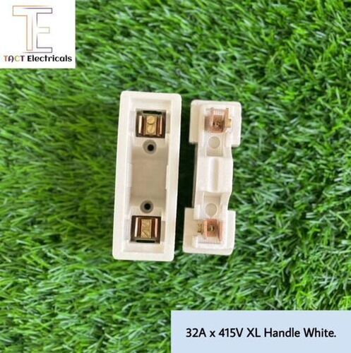 Double Hole Type 32 AMP Porcelain Kit Kat Fuse