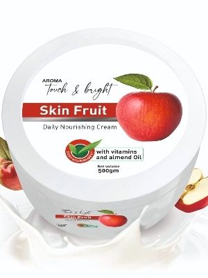 Easy To Apply White Moisturizer Cream