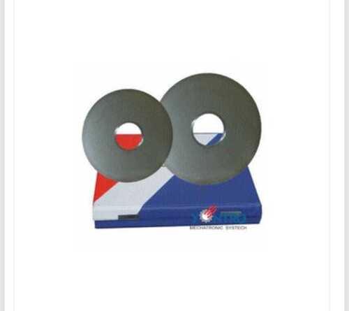 Tungsten carbide cutting blade