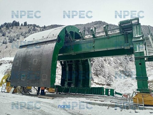 Highway 2 Line Tunnel Gantry - Heavy-Duty Steel Structure, Corrosion Resistant Finish, Custom Height Clearance, Low Maintenance, Galvanized Surface Treatment