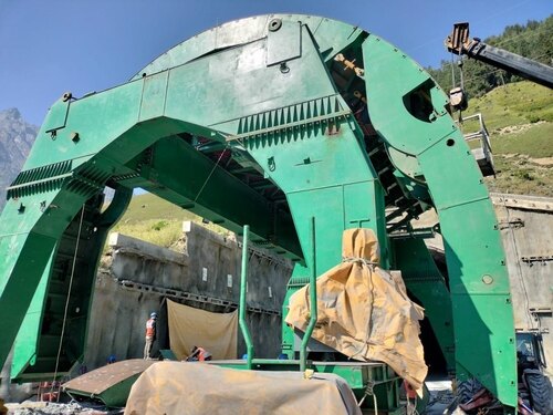 Highway 2 Line Tunnel Gantry - Heavy-Duty Steel Frame, Corrosion Resistant Coating, Custom Height Clearance, Lighting Integration, Easy Installation