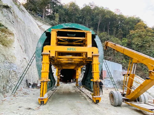Highway 3 Line Tunnel Gantry - Robust Steel, High Load Capacity, Semi-Automatic Control System | Weather-Resistant Coating, Integrated Lighting, Easy Installation