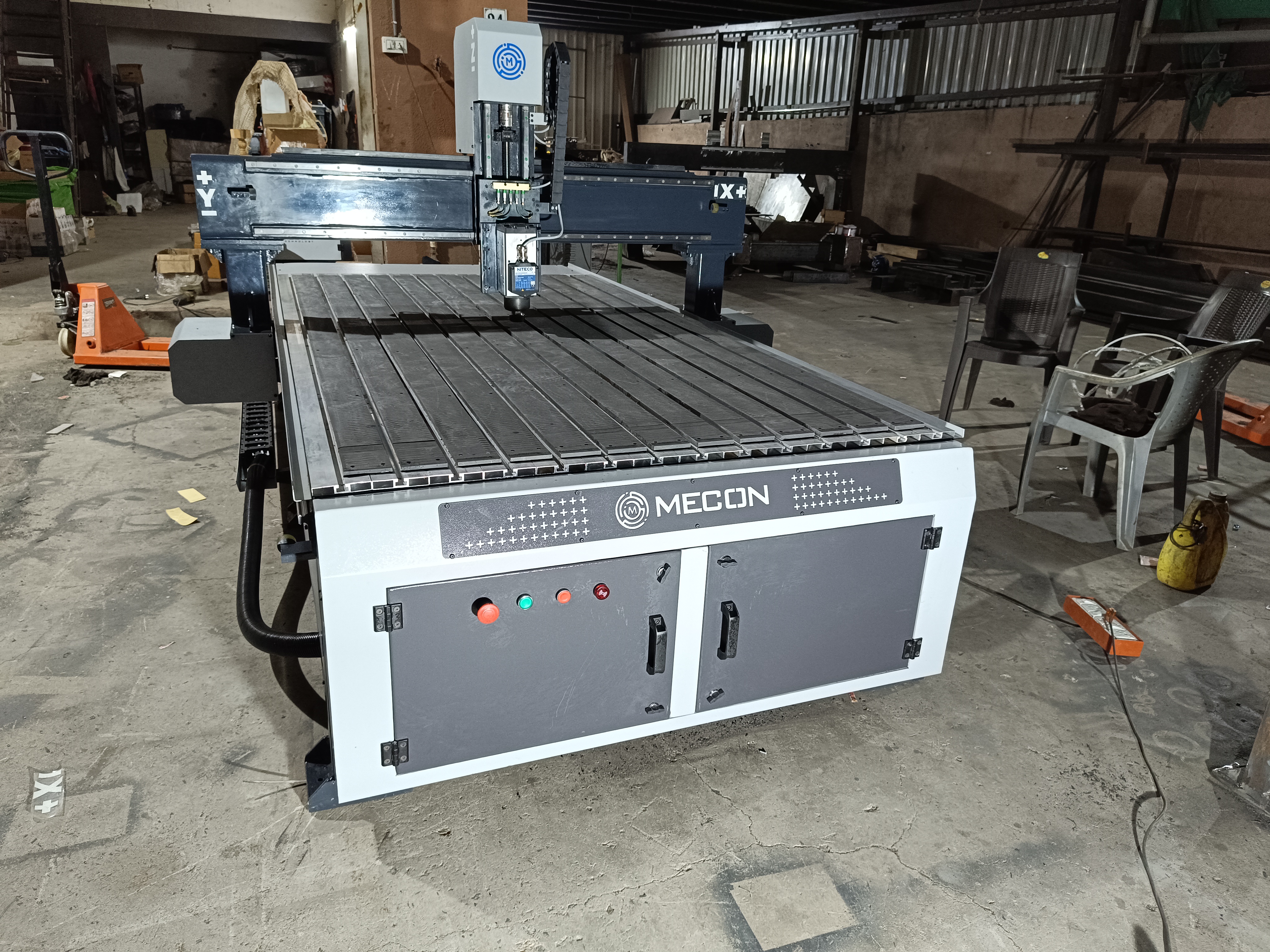 Cnc Wood Engraving Router Machine - Dimension (L*W*H): 1300X2500X300 Millimeter (Mm)