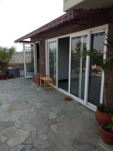 Toughened Glass Upvc 3 Track Sliding Window