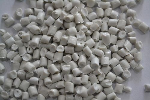 Free From Impurities Silver HDPE Granules