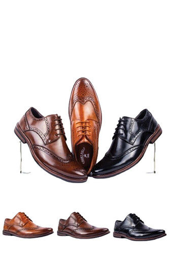 Lace Up Men Broque Shoes