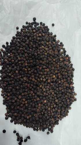 Black Pepper - Dried, Round Shape, Spicy Flavor | Long Shelf Life, Timely Delivery, Tested for Quality Standards