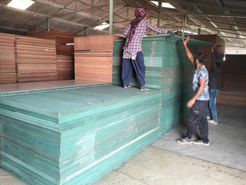 6x4 Feet 12 mm Thickness HDMR For Furniture