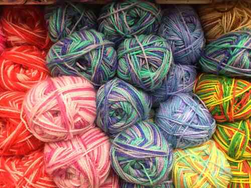 multi color yarn