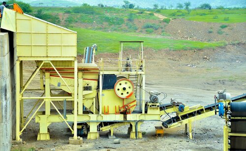 Industrial Stone Crusher Machine - Automatic Grade: Semi-Automatic