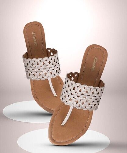 Bata Palma Thong Women Beige Sandals - Buy Bata Palma Thong at Best Price  in Kamrup