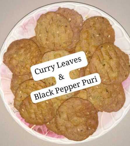 Curry Leaves and Black Pepper Puri Mathhri