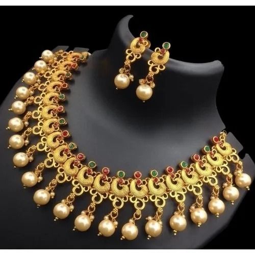 artificial fashion jewellery................