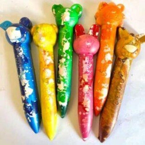 Multi Color Stylish And Animal Design Crayon Pens