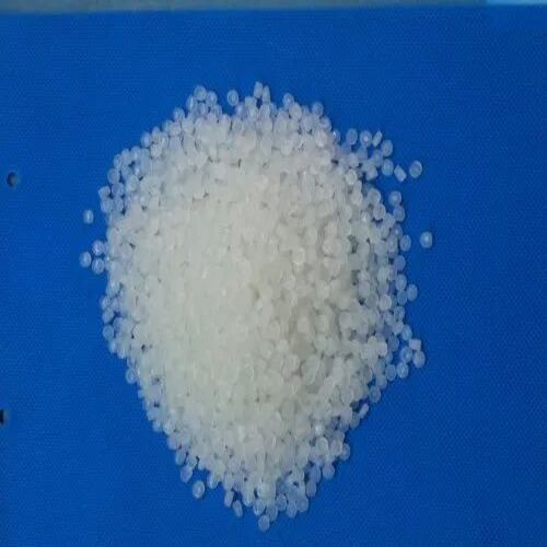 White Coloured Plastic Granules 