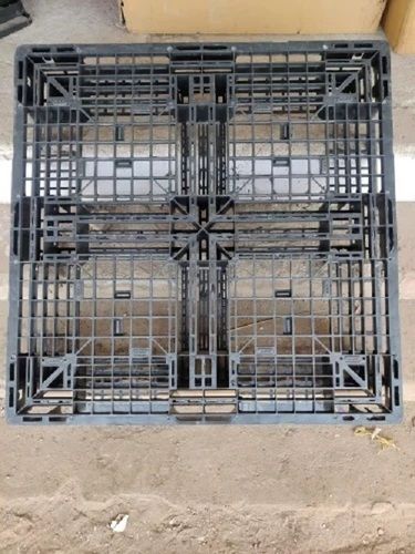 Plastic Four Way Pallets