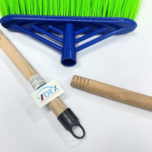 VDEX Less than 1 dollar wholesale Natural Eucalyptus broom stick wooden broom handle cleaning supplies for business