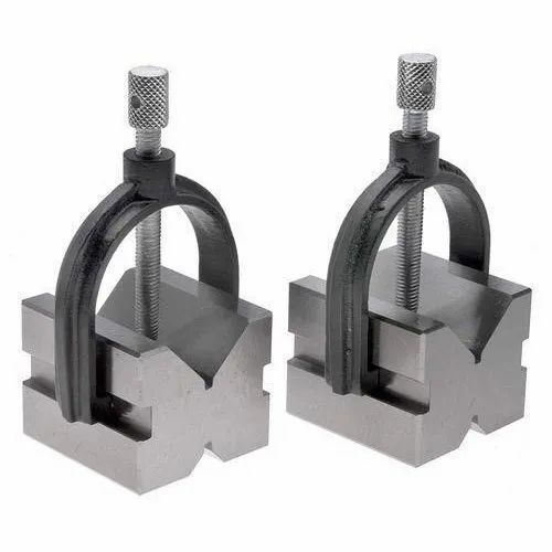 Polished Finish Corrosion Resistant Cast Iron V Block With Clamp For Crusher Machine