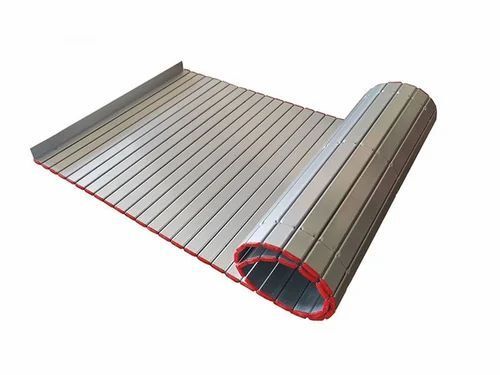 Polished Finish Corrosion Resistant Metal Apron Cover for Machine