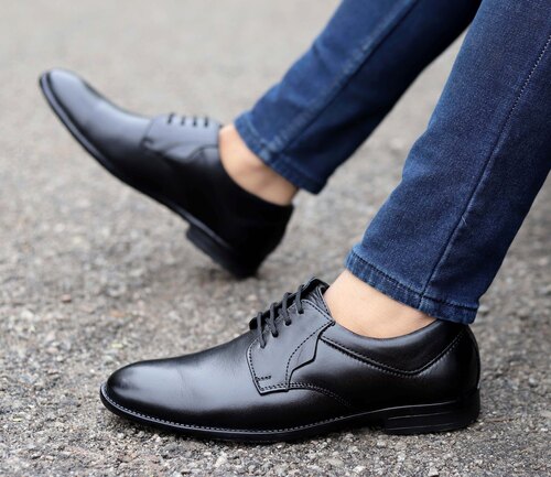 Men Black Formal Leather Shoes