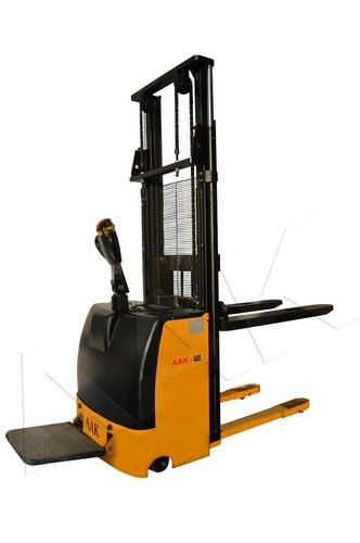 Electric Stacker For Lifting Goods