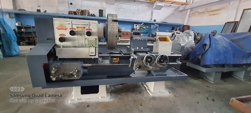 5.06 Feet All Geared Heavy Duty Lathe Machine