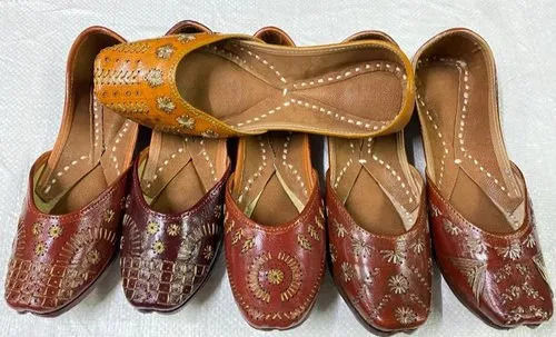 Designer Premium Design Punjabi Jutti