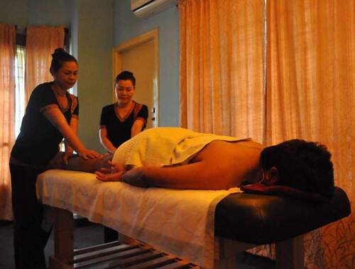 Four Hand Massage Kalyan, Khadakpada Circle