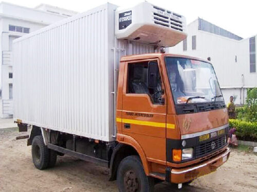 Long Functional Life And Easy To Operate Refrigerated Van