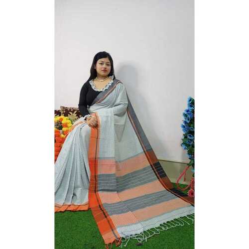 संकुचन के प्रतिरोधी और प्रीमियम डिज़ाइन खादी कपास साड़ियाँ