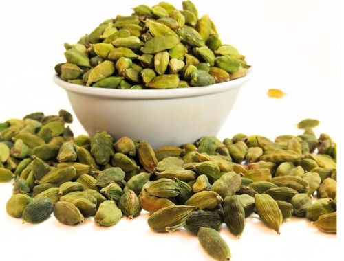 Fresh Unique Sweet Aromatic Green Cardamom