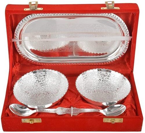 Light Weighted Corrosion Resistant Silver Plated Bowl Set With Royal Velvet Box