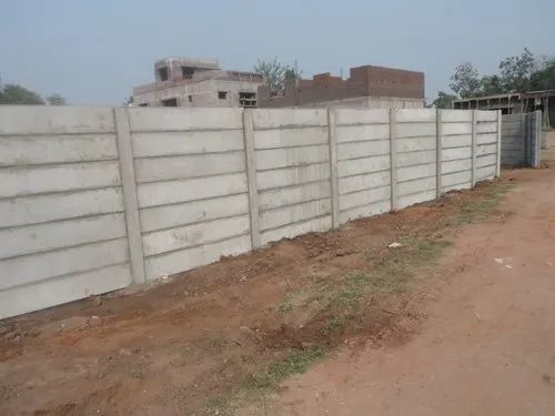 High Strength Durable RCC Fencing Compound Wall