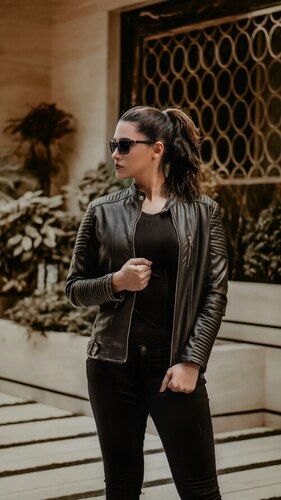 Full Sleeves Comfortable Ladies Leather Jacket