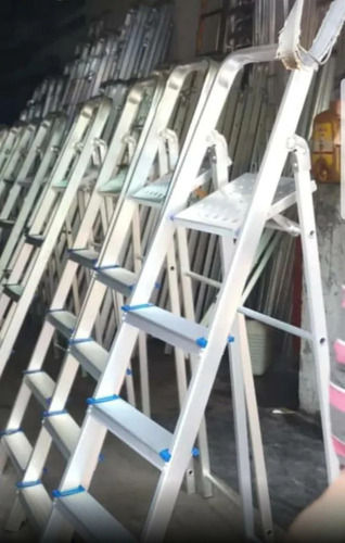 Ruggedly Constructed Aluminium Scaffolding Ladder