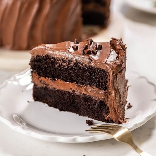 Round Dark Chocolate Cake