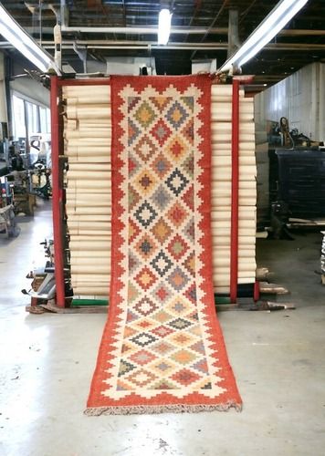 Premium Design Smooth Finish Handloom Carpets