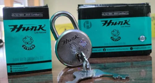 Hunk 7 Lever Round Padlock