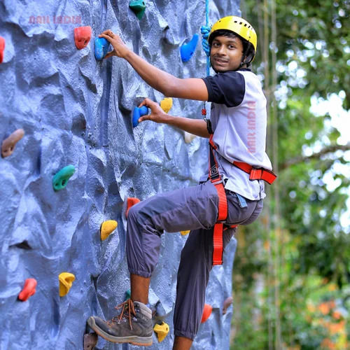 CLIMBING WALL