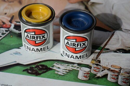 Enamel Paint Chemical Name: Barium Sulphate