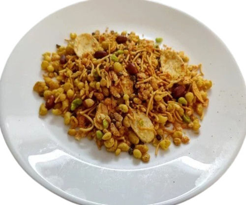 Crispy and Spicy Navratan Mixture Namkeen